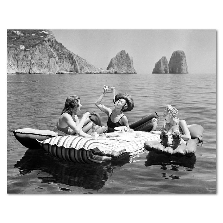 Floating Picnic